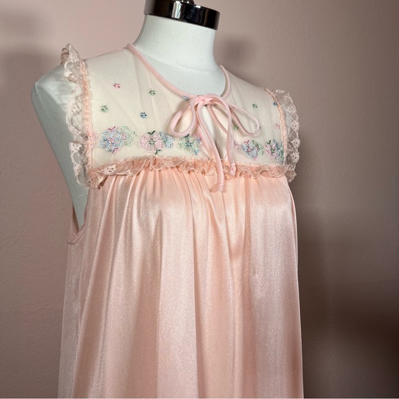 Vintage 50 60 Retro Cottagecore Floral Embroidery Peach Pastel Long Nightgown - Picture 5 of 16